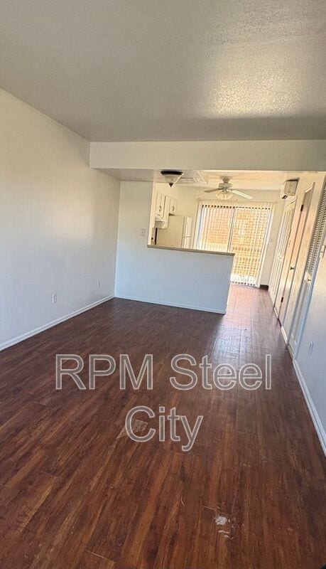 Photo - 1928 N Salem Ave