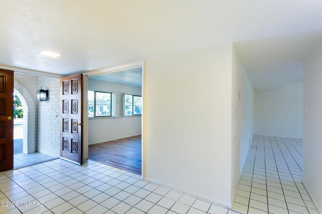Photo - 1714 W Meadow Hills Dr