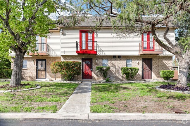 Building Photo - 11003 Mt Boracho Dr Unit B Rental