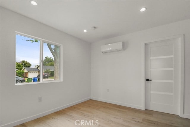 Photo - 7844 Lasaine Ave