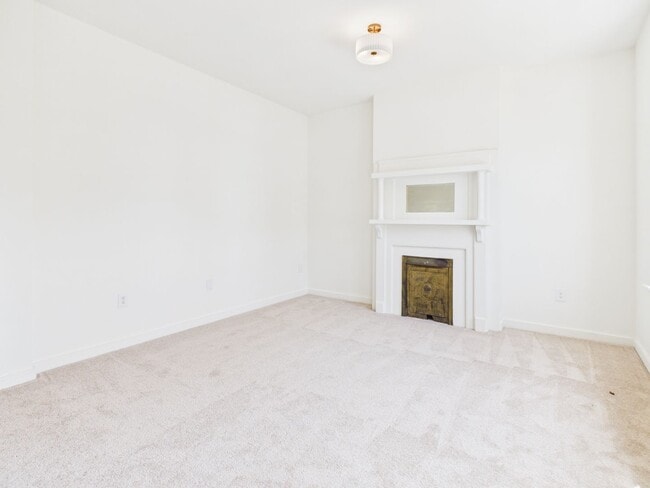 Photo - 204 Wellford St Unidad Apartment D