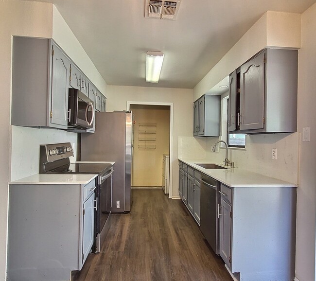 Photo - 108 Quail Valley Dr