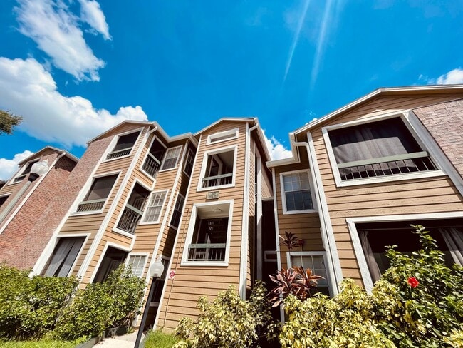 Building Photo - 1X1 Condo for Rent at Regency Gardens Cond...