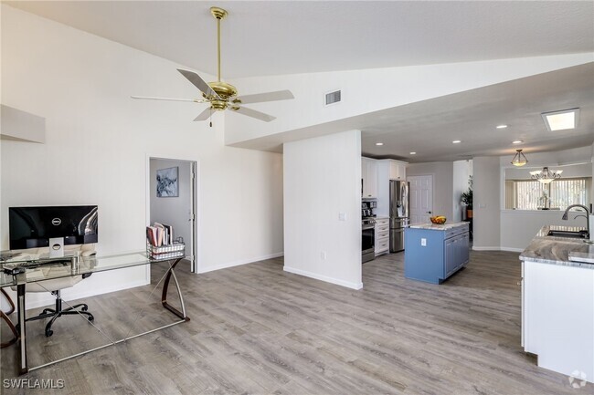 Building Photo - 2250 Rio De Janeiro Ave Rental
