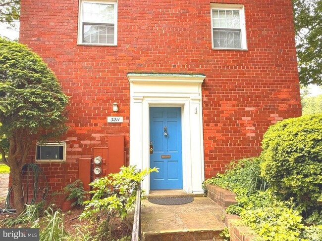 Photo - 3211 Ravensworth Pl Apartamento