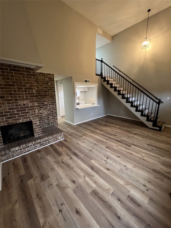 Photo - 1310 Town Cir Unit 1