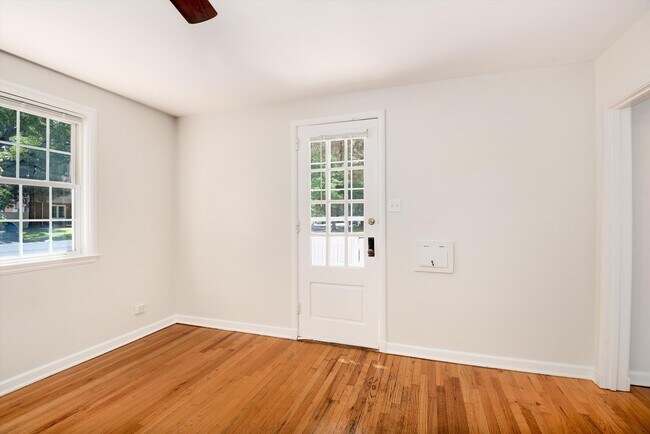 Photo - 1267 Leyden St