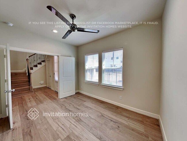 Photo - 709 Carriage Knls Dr House