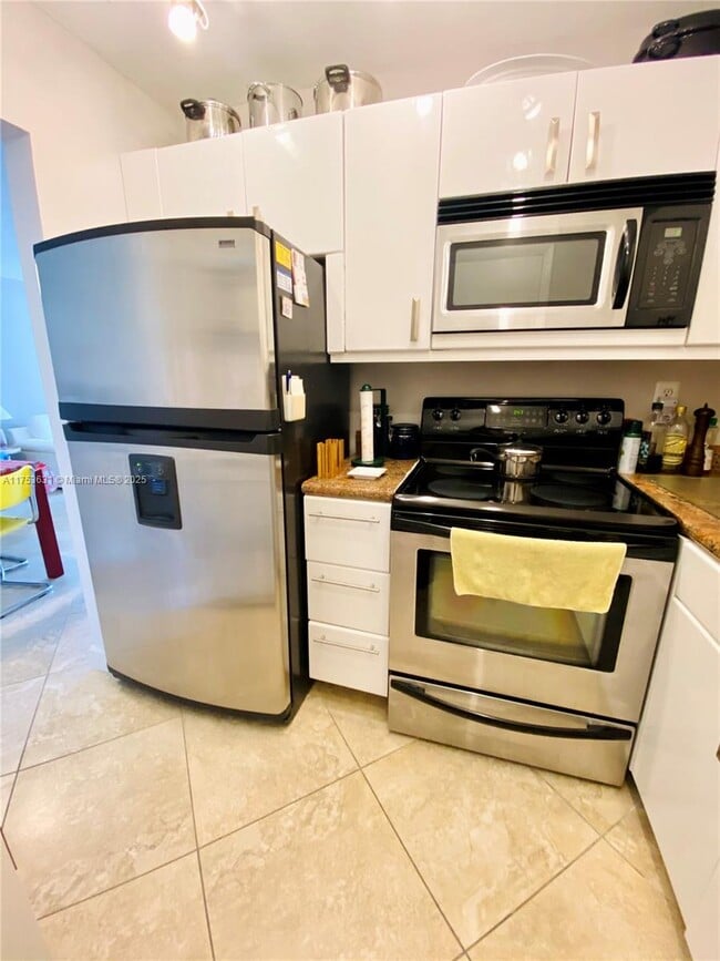 Photo - 2990 NE 16th Ave