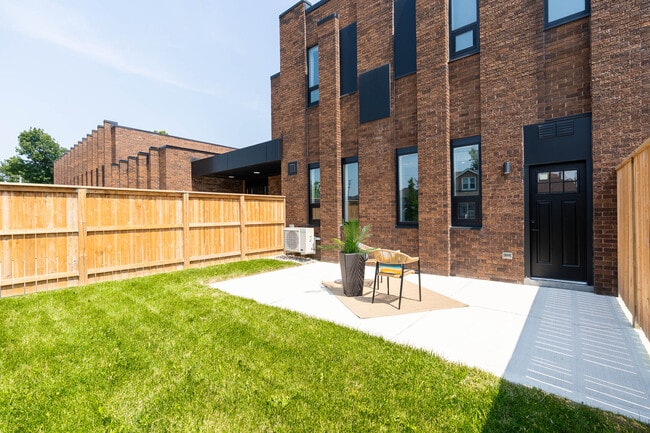 Photo - 930 Marion Ave