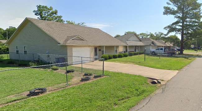 Building Photo - 4219 Young St