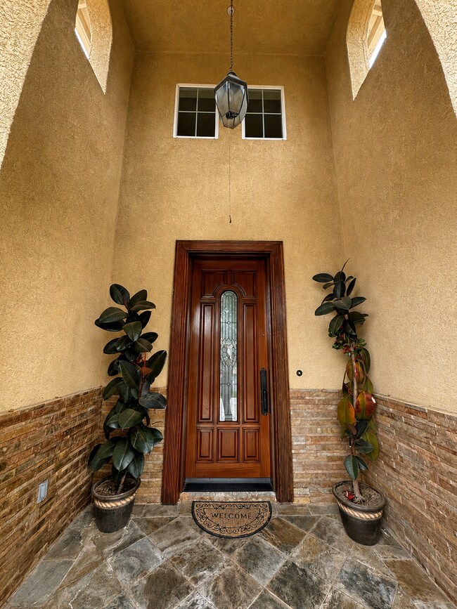 Photo - Spacious 5 Bedroom Home in West Oxnard's Desirable Winfield Community