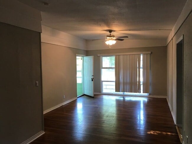 Photo - 1807 Jackson Bluff Rd Unidad 1807 Jackson Bluff Road-1