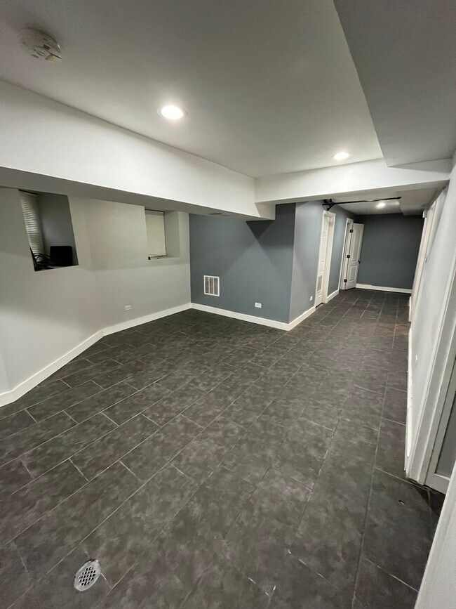 Photo - 1922 S Springfield Ave