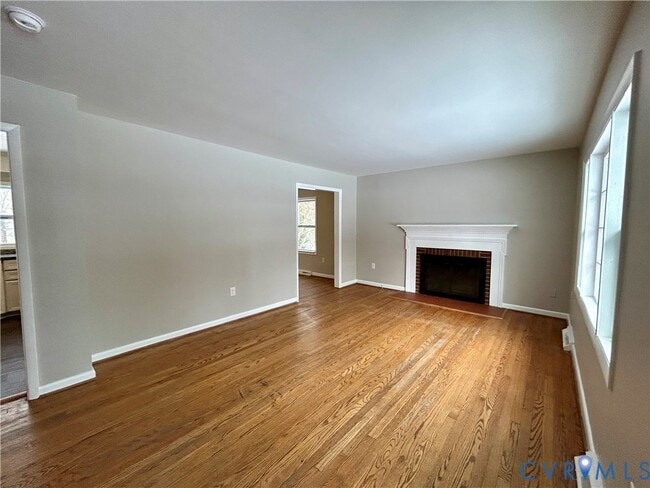 Photo - 2000 Milbank Rd