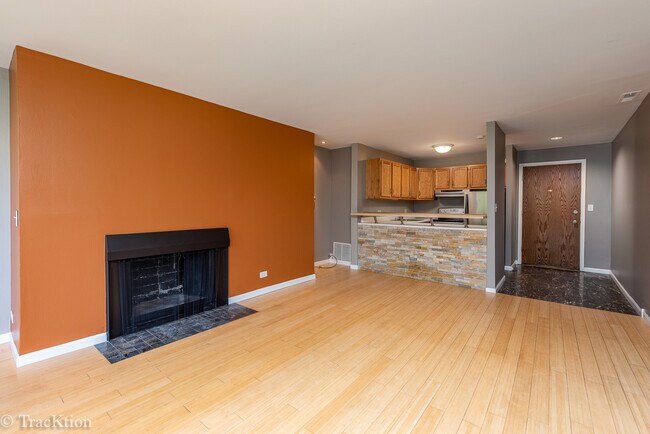 Photo - 1833 Four Lakes Ave Unidad 4H