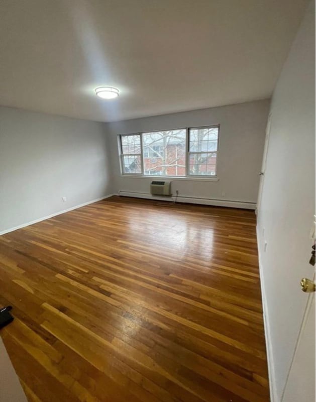 Photo - 245 Kinderkamack Rd Unidad 245B