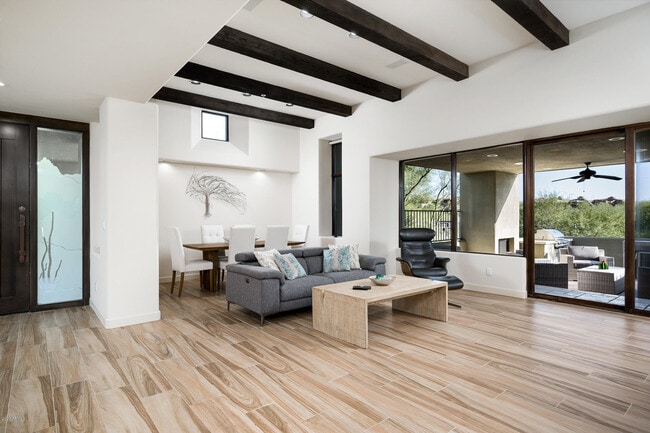 Photo - 10071 E Graythorn Dr