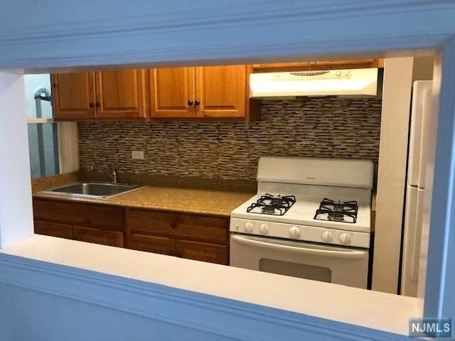 Photo - 18-26 N Broad St Unidad 17