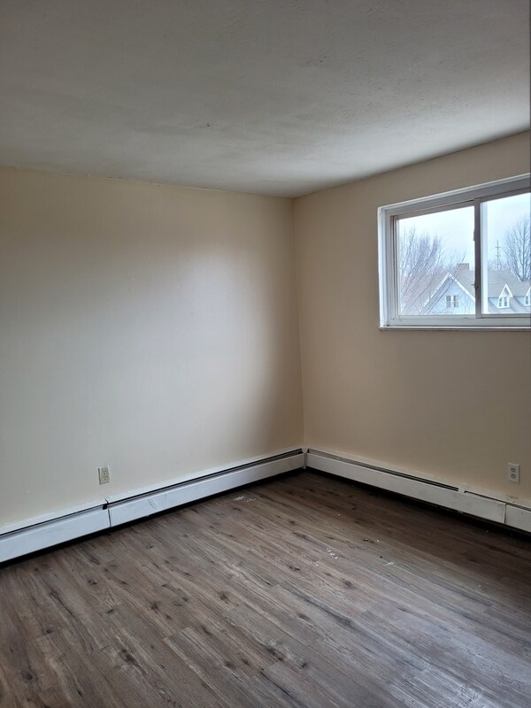 Photo - 14835 Euclid Ave Condo