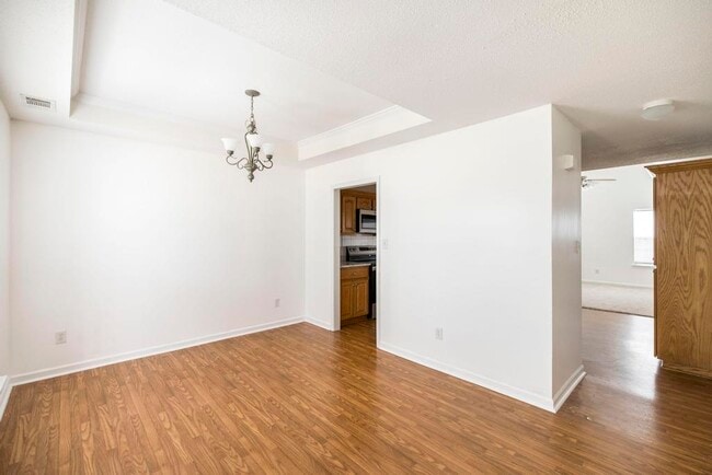 Photo - 205 Wembley Dr