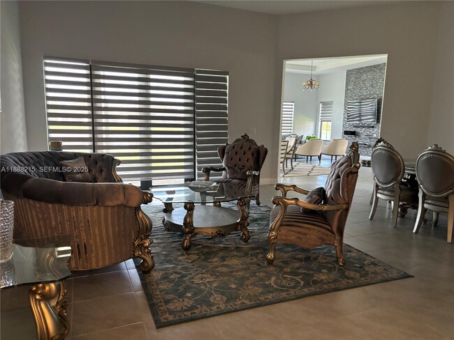 Photo - 5107 Genoa St