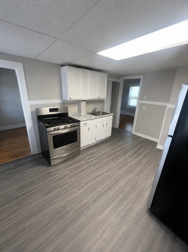 Photo - 77 Walnut St Unit 77 Walnut St 1L