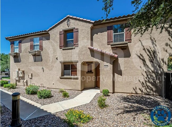 Building Photo - 1330 S Aaron