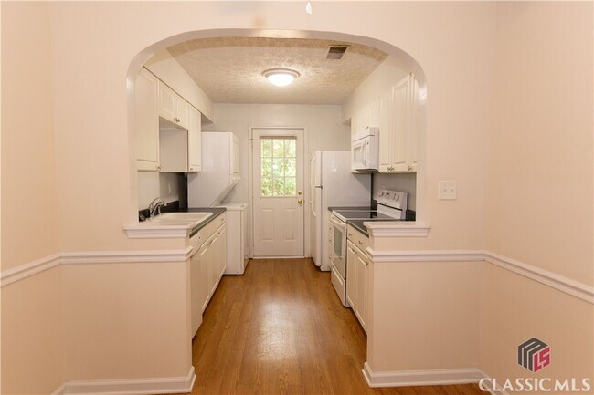 Photo - 270 Barber St Unit E4