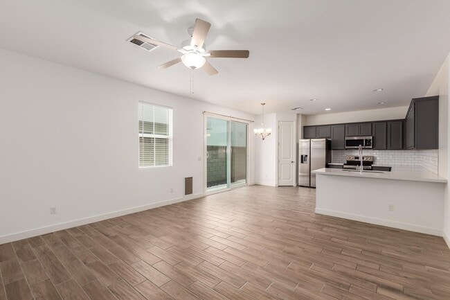 Photo - 5552 S Dillon