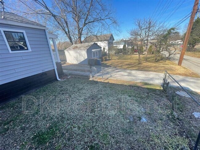 Photo - 1279 Eubanks Ave Unit B