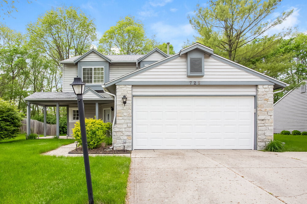 Photo - 725 Westridge S Dr House