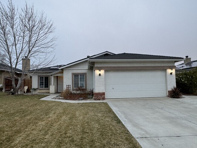 Photo - 933 Clearview St