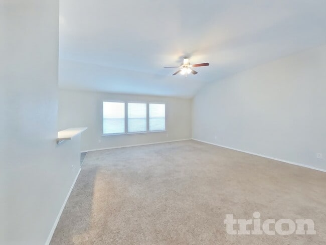 Photo - 1915 Pin Oak Ln