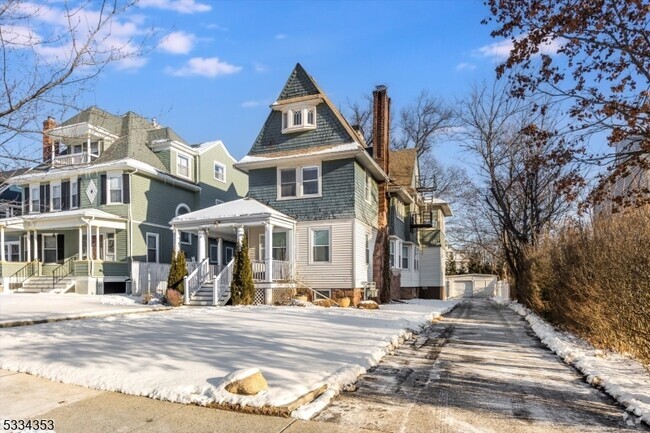 Building Photo - 287 Claremont Ave Rental