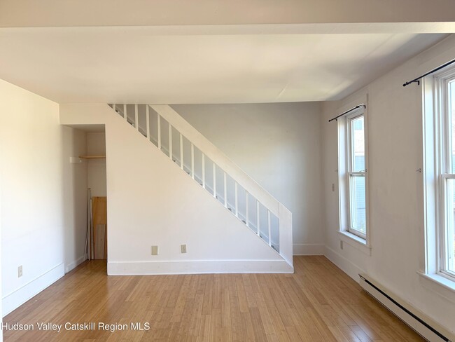 Photo - 238 Warren St