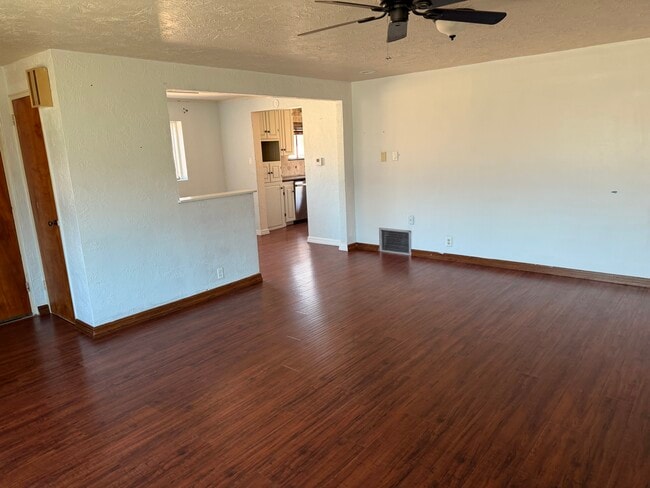 Photo - 113 Stull Ct