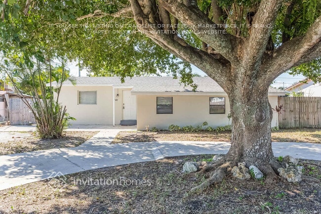 Building Photo - 441 Dionne Dr