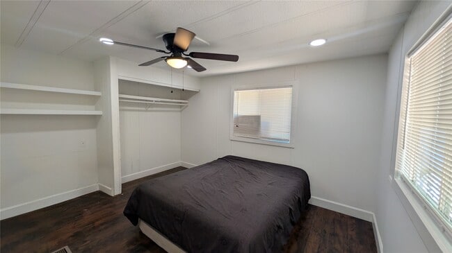 Photo - 266 Hunters Glen