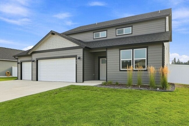 Photo - Spacious 5-Bedroom with Loft with 3-Car Garage