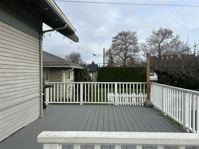 Photo - 4 Bedroom, 2 Bathroom House in Lynden with Fenced Yard