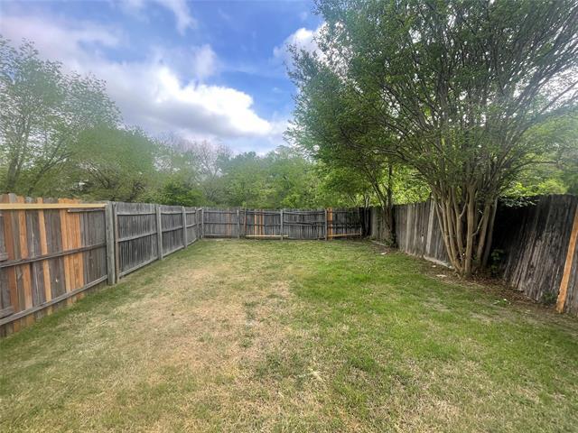 Photo - 1429 Juniper Ln