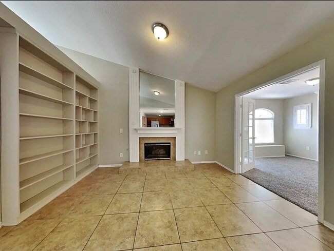Photo - 5709 Heatherwood St