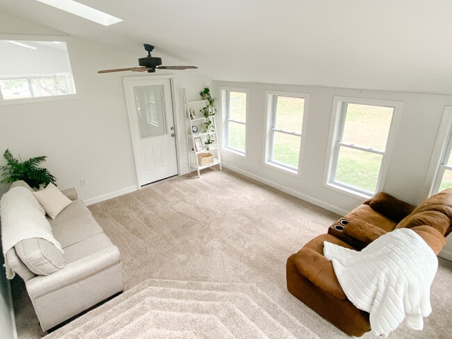 Sunroom - 24 Riverdale Ave Unit House