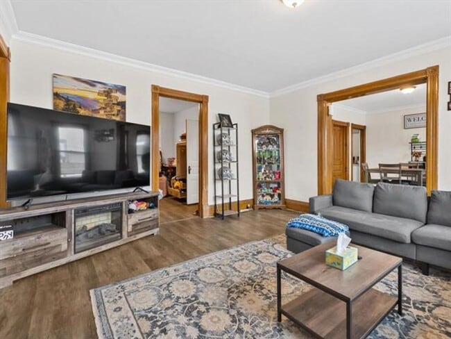Building Photo - 1510 Clark St Unit Lower