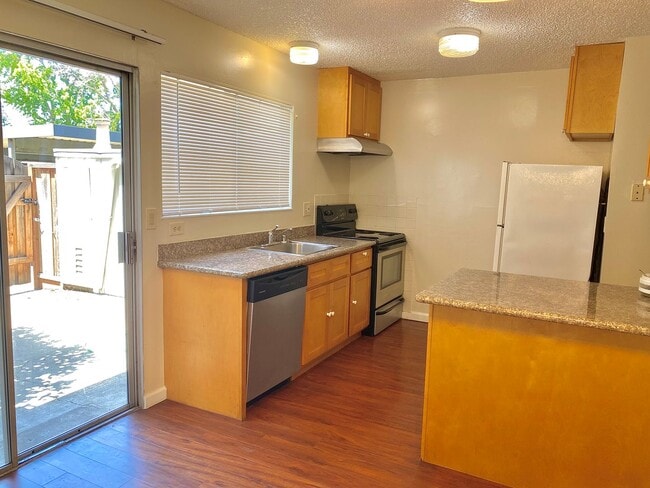 Photo - COMING SOON! $2790 - GORGEOUS 2 BEDROOM TOWNHOUSE IN PARKMONT AREA OF CENTRAL FREMONT