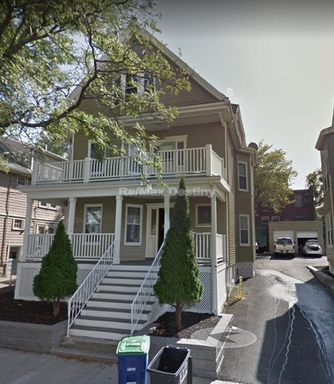 Building Photo - 14 Madison St Unit 1