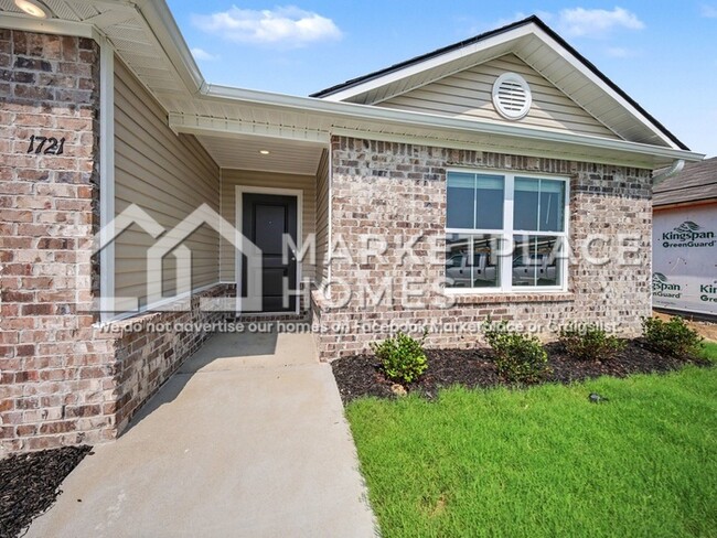 Photo - 1721 Amber Ave