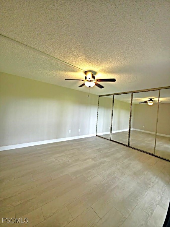 Building Photo - 5249 Cedarbend Dr Rental