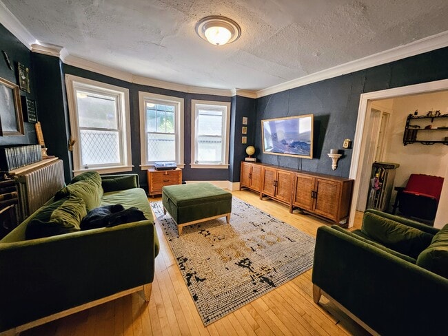 Building Photo - 2622 N Stowell Ave Unit E